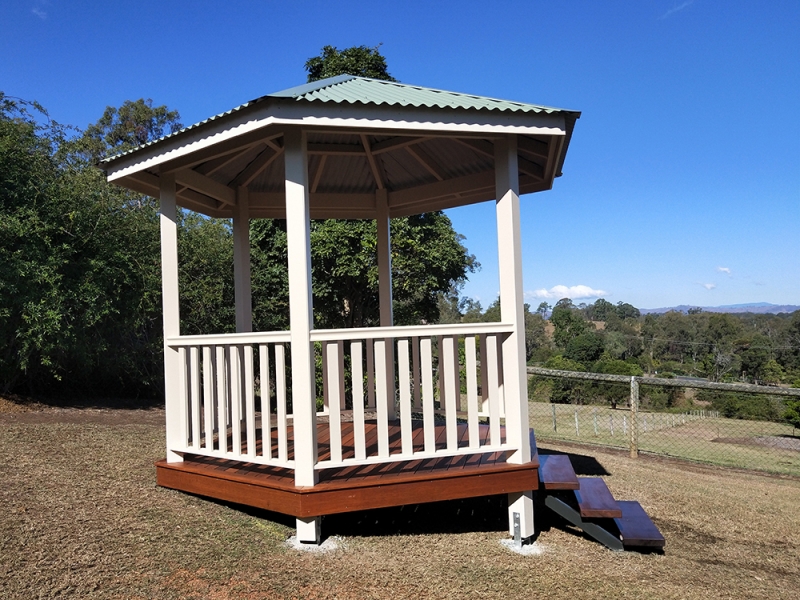 Timber Hexagon Gazebo | Painted Pine 