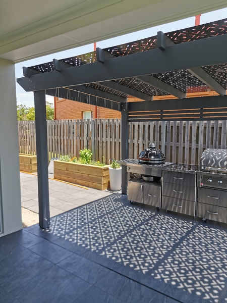 Pine Pergola with Aluminium Screening | Timber Pergola with Decorative ...