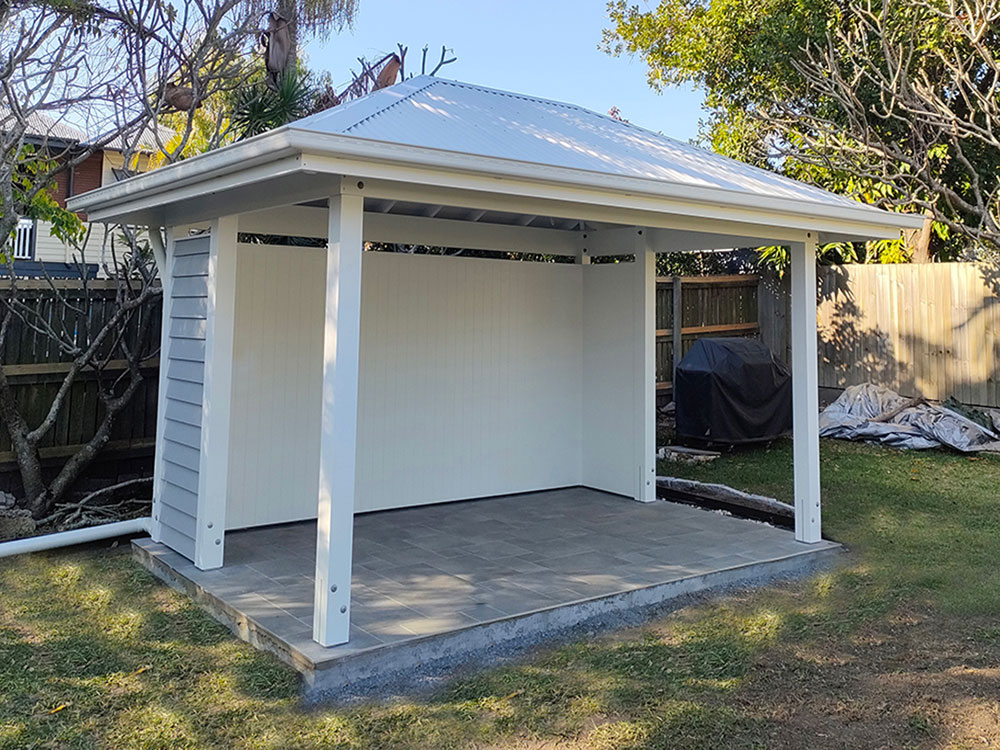 This gorgeous Garden Cabana has VJ lined internal walls, short side return walls and a stunning VJ lined ceiling with exposed rafters.